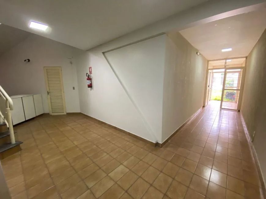 Prédio comercial de 686 m² para alugar por R$ 14.500/mensais no Setor Bueno - Goiânia