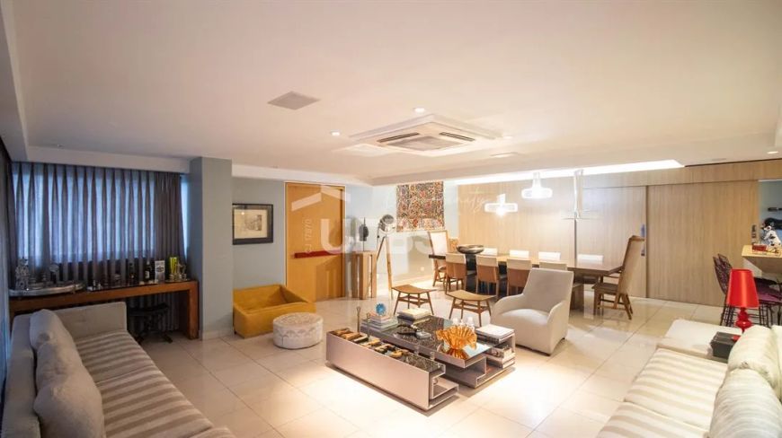 Apartamento duplex de luxo no bairro Nova Suíça