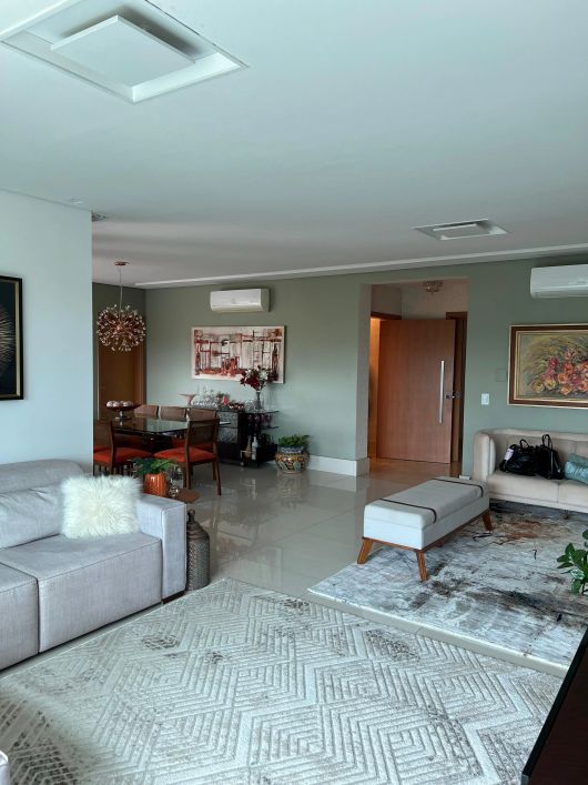 Apartamento 270m² vista para o Parque Flamboyant Apartamento com 4 Quarto(s) e 6 banheiro(s) à Venda