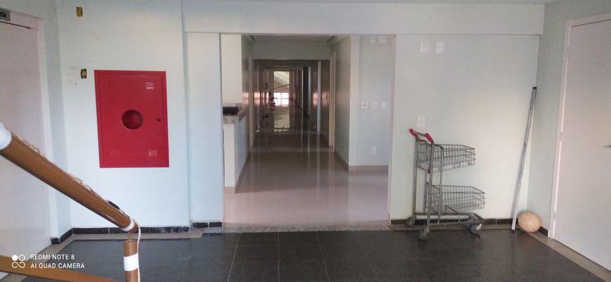 Prédio comercial - Marista
