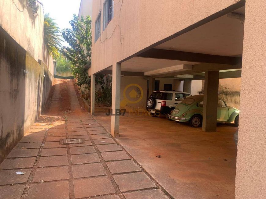 Vendo prédio com 04 apartamentos no Setor Sul
