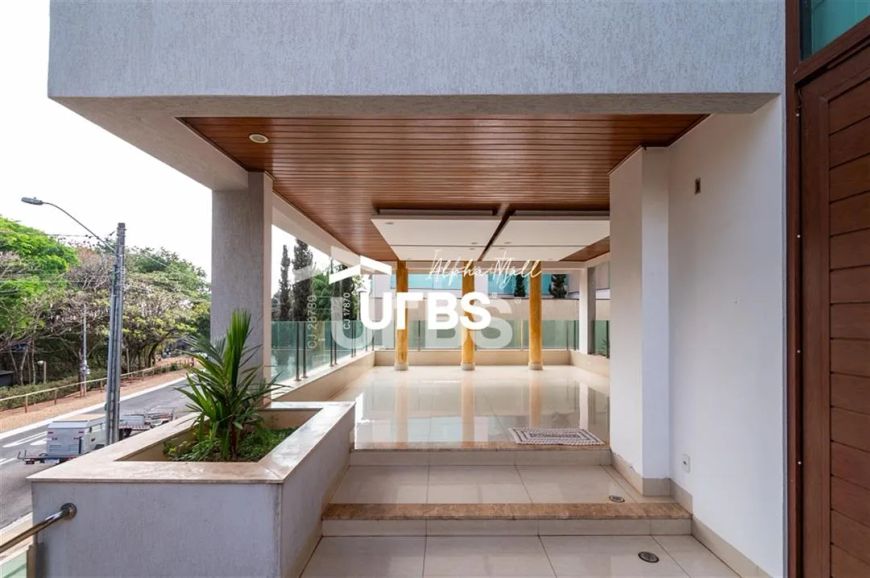 SOBRADRO 4 SUITES - Condomínio do LAGO - área construída de 480 m²