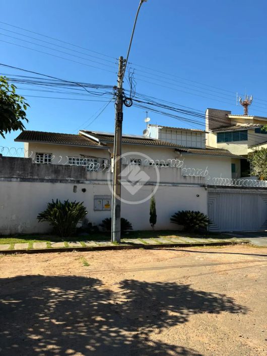 Excelente sobrado, com comércio embaixo codigo: 75423