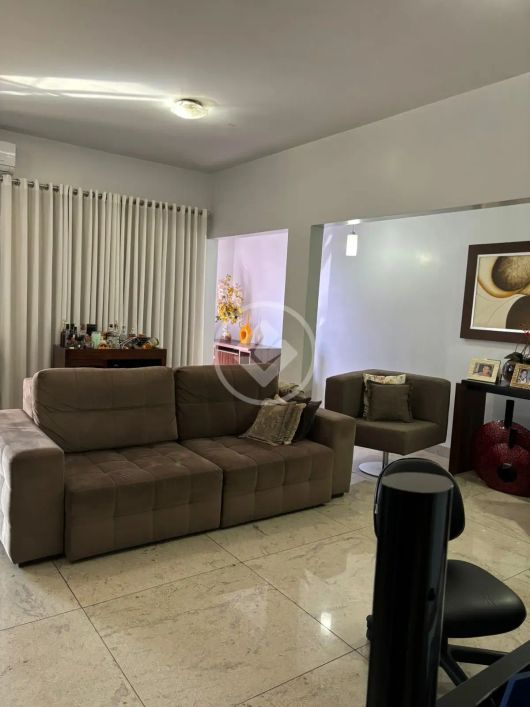 Excelente sobrado, com comércio embaixo codigo: 75423