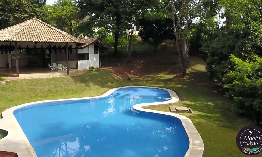 Sobrado no Residencial Aldeia do Vale