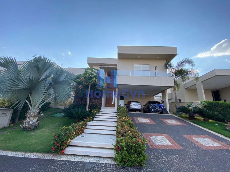 Sobrado com 5 suítes mobiliado para locação no condominio Alphaville Araguaia Goiânia GO.