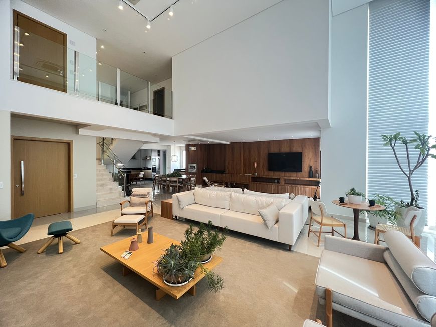 Duplex para venda tem 320 metros quadrados com 4 quartos em Setor Marista - Goiânia - GO