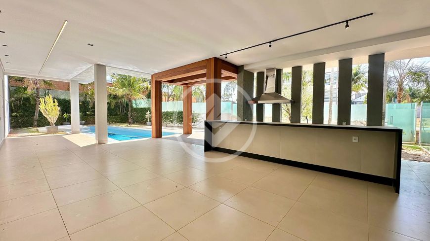 Casa Térrea 5 Suítes no Condomínio Alphaville Goiás codigo: 87478