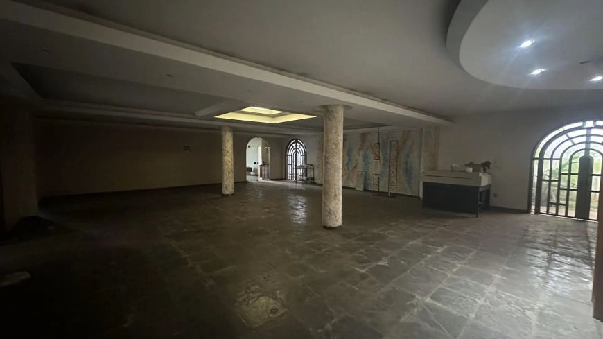 Prédio Comercial Exclusivo: O Epicentro do seu Sucesso Empresarial em Goiânia.