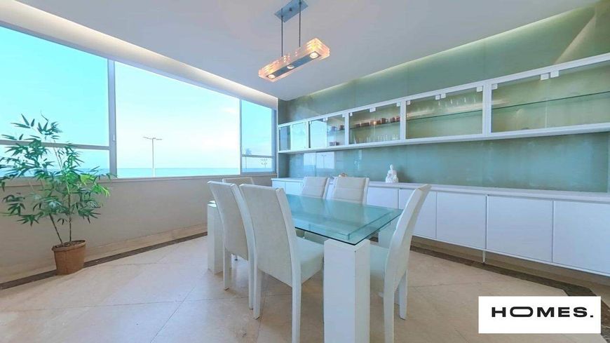 Hoomes vende excelente opção em Ipanema, posto 9, frontal mar.