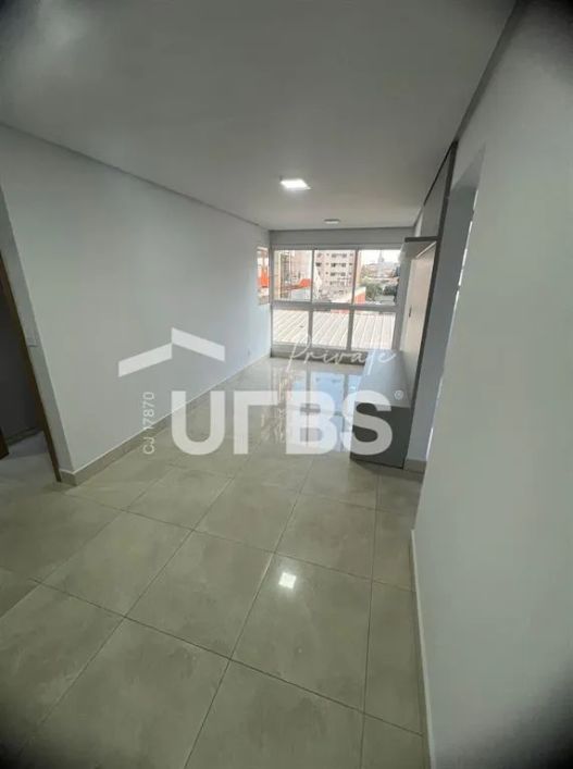 Edifício Quasar Marista com 47 m², 1 suíte e 1 vaga de garagem. Apartamento conta com armário, box e