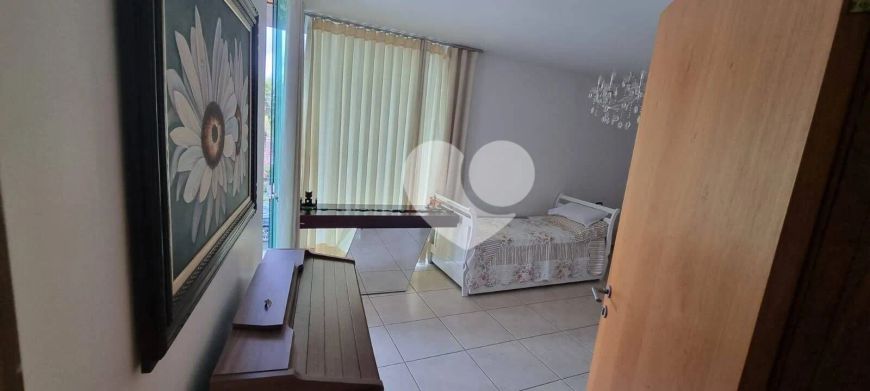 Sobrado Jardins Madri
