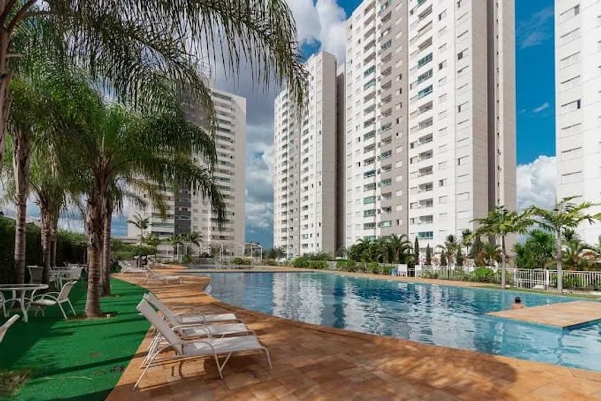 Apartamento Nascente de 3 Suítes no Village Veneza - Andar Alto e Vista Incrível!