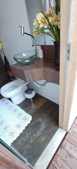 Sobrado mobiliado em condomínio, 4 quartos, 195m2 área privativa, piscina, Parque Amazônia
