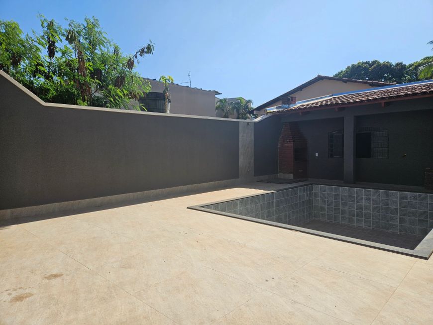 Sobrado com 4/4 a venda no Setor Sudoeste