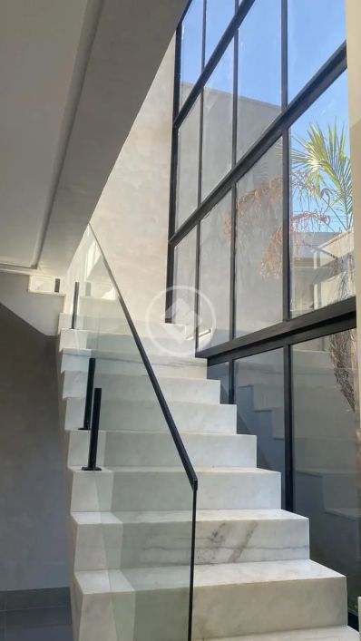 REF: OFFICE2701 Sobrado no Condomínio do Lago, sendo 4 suítes, com 309m², Goiânia-GO codigo: 93988