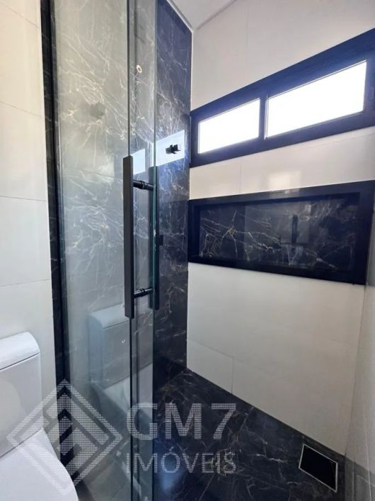 Casa para Venda em Goiânia, Setor Três Marias, 3 dormitórios, 3 suítes, 4 banheiros, 4 vagas