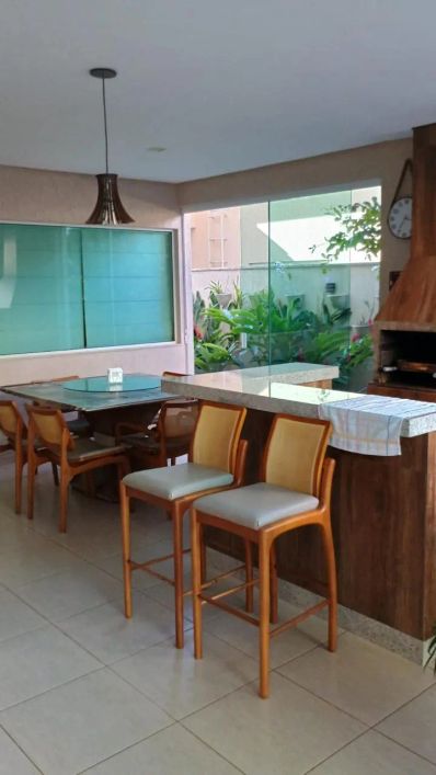 Sobrado mobiliado - Jardins Madri - Goiânia - GO