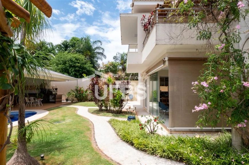 Jardins Atenas - Casa de Condomínio 4 quartos, sendo 4 suítes