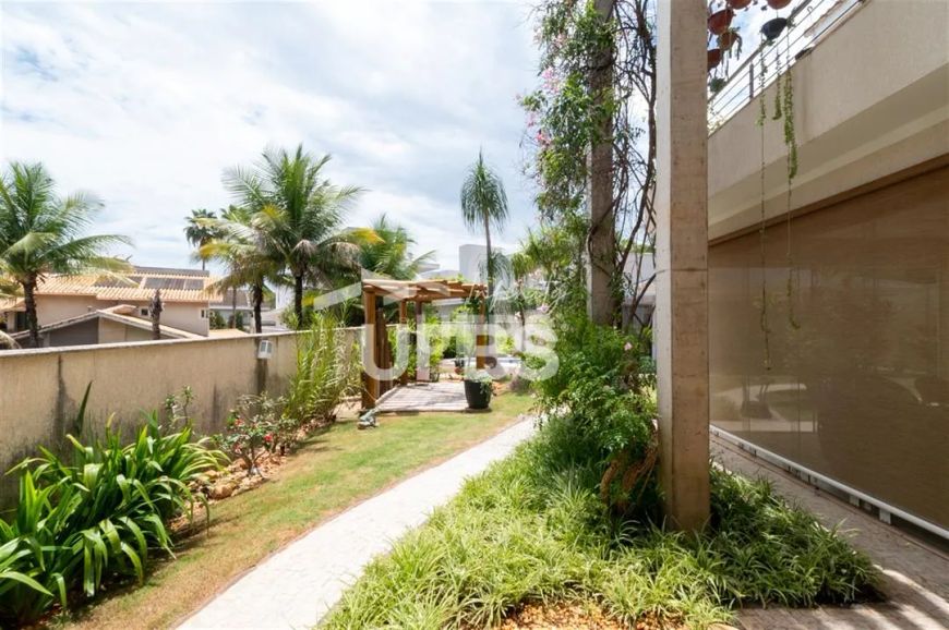 Jardins Atenas - Casa de Condomínio 4 quartos, sendo 4 suítes