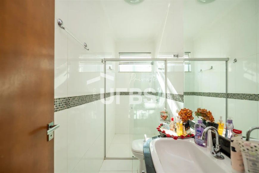 Casa térrea excepcional no Alphaville Cruzeiro, o mais prestigiado condomínio de Goiânia,