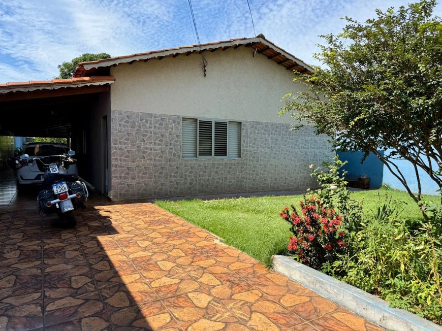 Casa para venda com 235 metros quadrados com 3 quartos em Santa Genoveva - Goiânia - GO