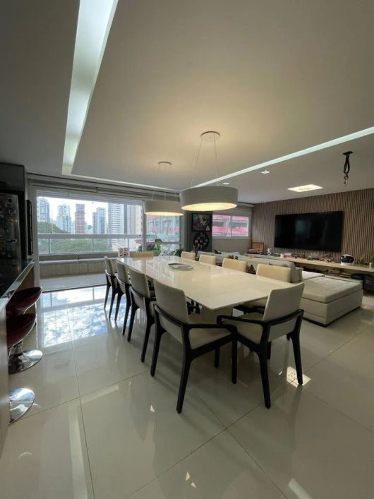 Apartamento com 150m2, 3 suítes, 2 vagas paralelas, todo mobiliado e decorado, Varanda com Churrasq