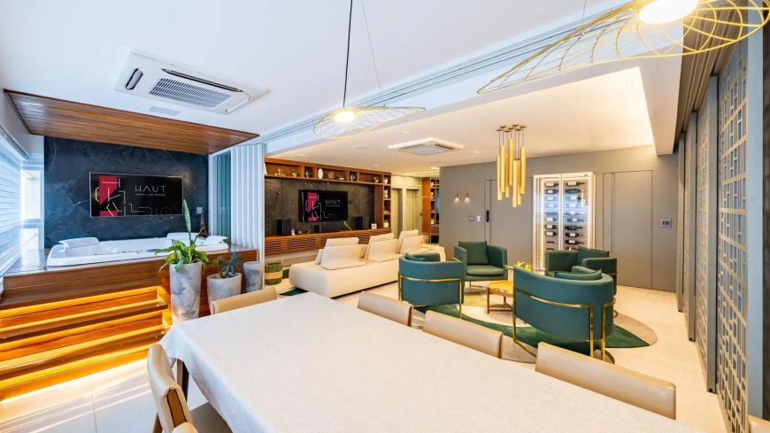 Apartamento na orla do Areião com 4 suítes.