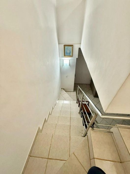 Duplex para venda possui 160 metros quadrados com 4 quartos em Nova Suiça - Goiânia - GO