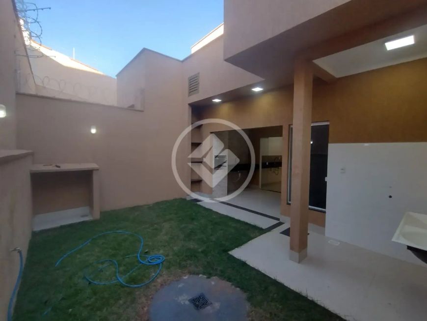 Casa a venda no Residencial Flamingo em Goiânia com 3 quartos sendo 1 suíte. codigo: 62683