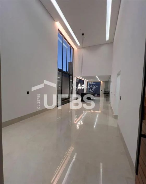 Casa 03 Suítes com piscina e acabamento em Alto Padrão