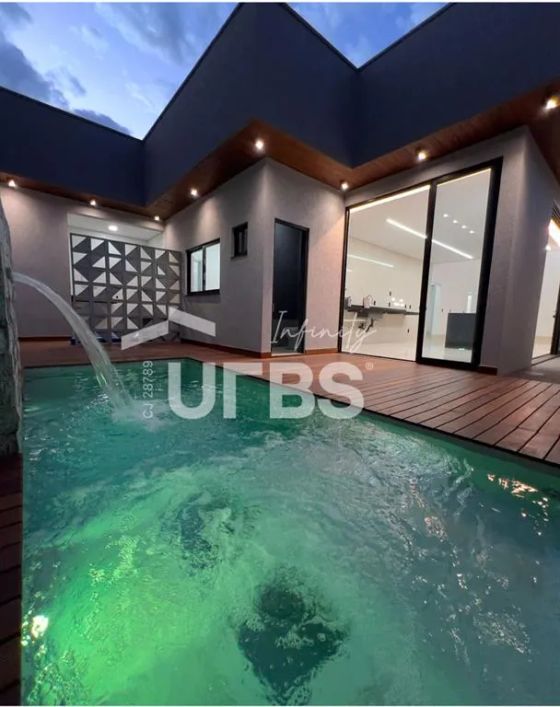 Casa 03 Suítes com piscina e acabamento em Alto Padrão