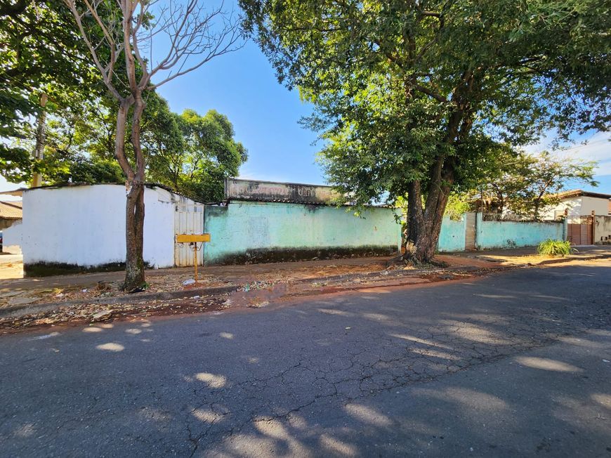 Lote para venda com 499 metros quadrados em Jardim América - Goiânia - GO