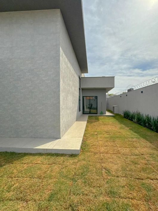 Casa de Alto Padrão à Venda no Setor dos Funcionários – Goiânia