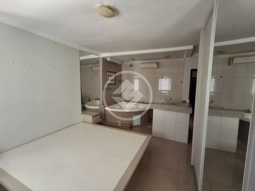 Casa com 3 quartos sendo 1 suíte no Setor Aeroviário. codigo: 112060