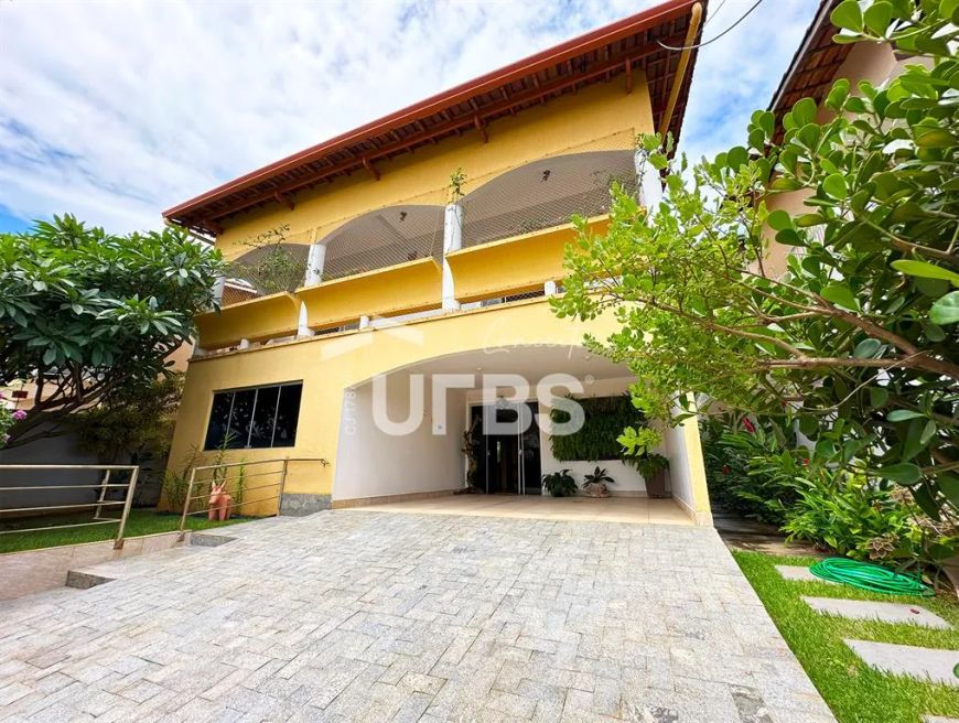 SOBRADO - Sobrado 5 quartos, sendo 2 suítes