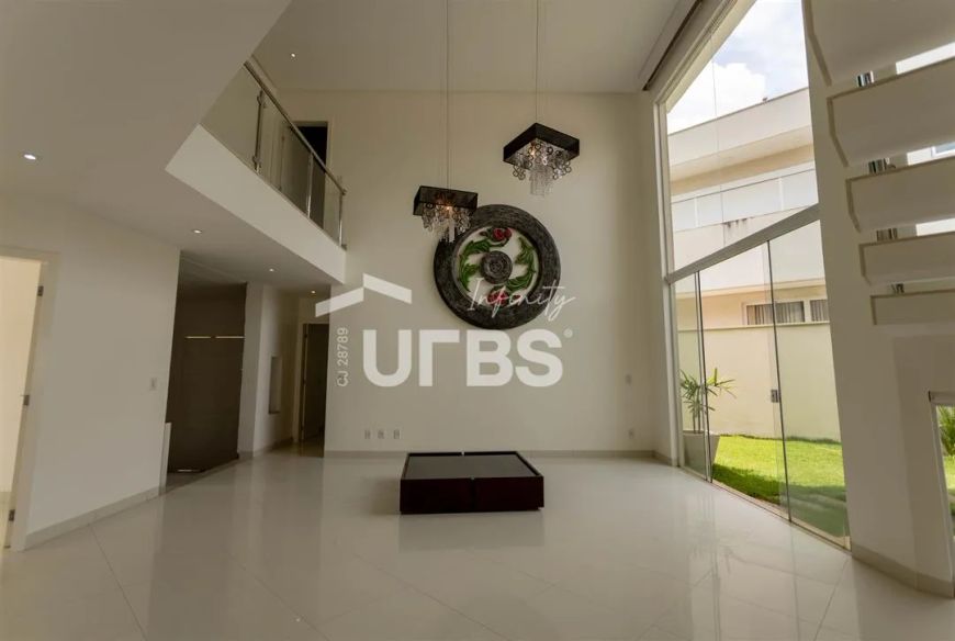 SOBRDO ALPHAVILLE CRUZEIRO, PROXIMO A PORTARIA, ACESSO DIRETO AO CLUBE