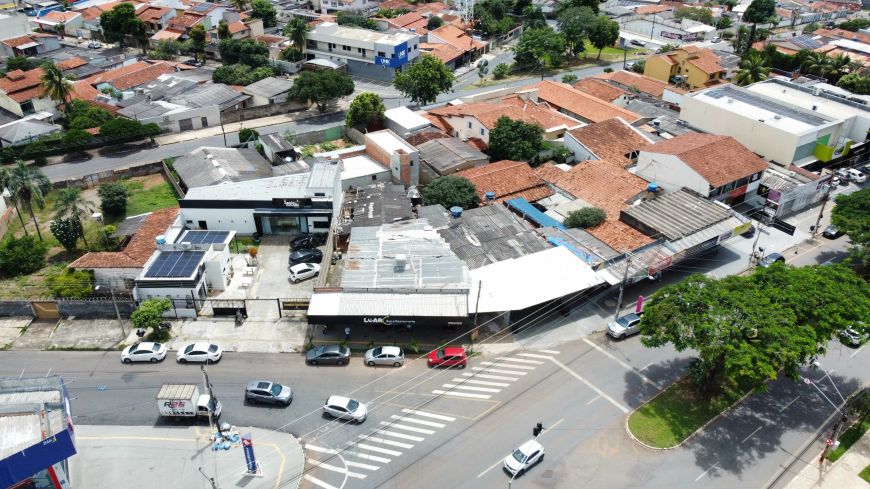 excelente área de esquina com 626,27m2 em frente Avenida Olinda e Ministério Público