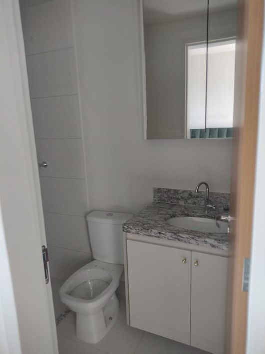 Apto 3 q com 1 suíte e 2 vagas indv, lazer completo, negociação facilitada.