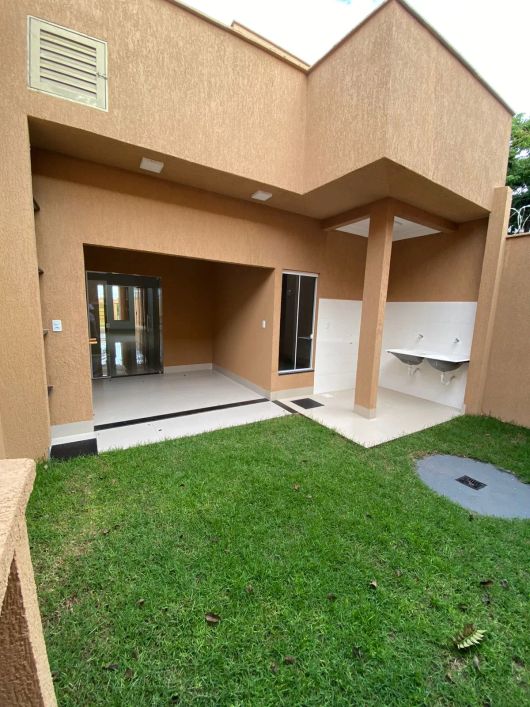 Casa Térrea 3 Q Res. Flamingo - Goiânia - GO