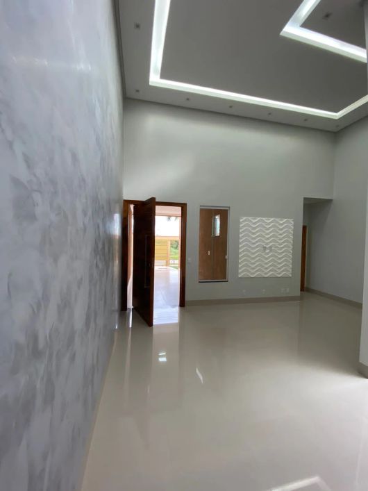 Casa Térrea 3 Q Res. Flamingo - Goiânia - GO
