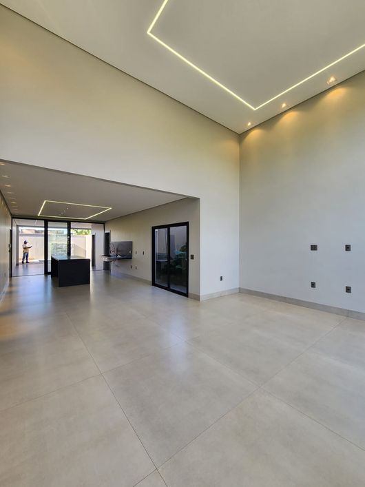 Imóvel para venda com 3 quartos e 3 suites plenas no Setor Garavelo - Goiânia - GO