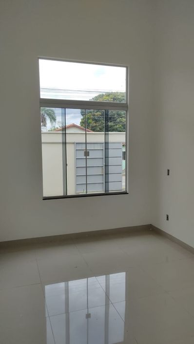 Imóvel para venda possui 100 metros quadrados com 3 quartos em Residencial Itaipu - Goiânia - GO
