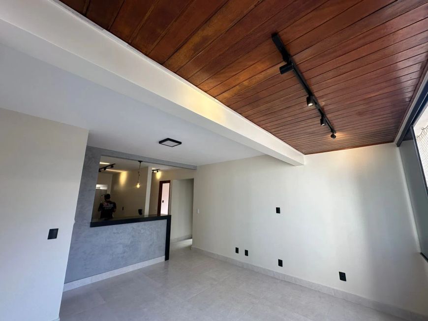 Apartamento 3 quartos c/ 1 suíte - Setor nova suiça Apartamento com 3 Quarto(s) e 3 banheiro(s) à Ve