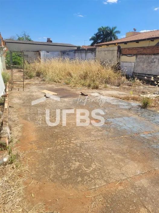 Excelente lote comercial na terceira avenida no setor Leste Vila Nova