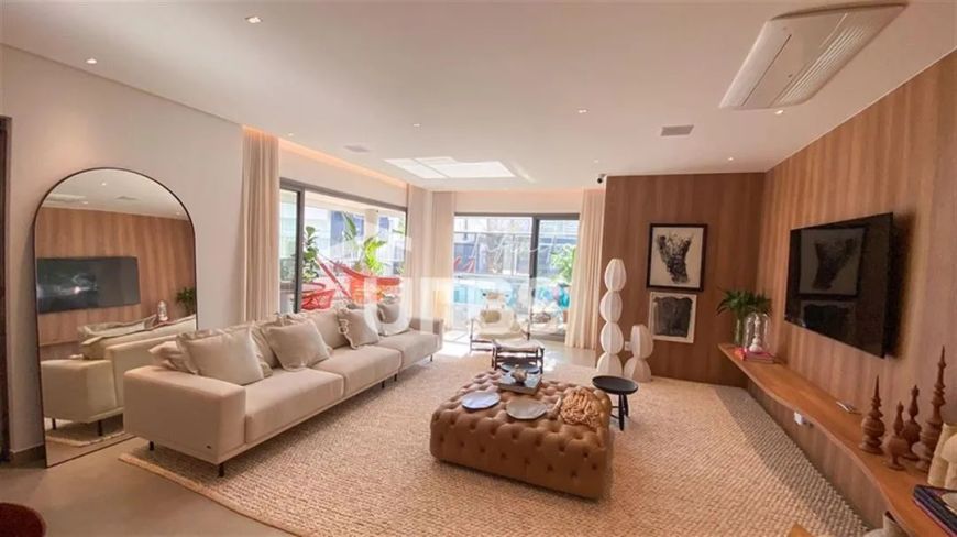 Apartamento Tom Bueno - 195m² com piscina privativa