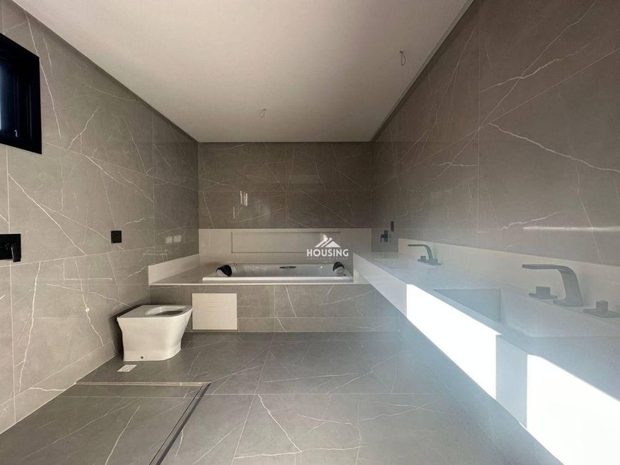 Sobrado 05 Suites em Alphaville Ipê