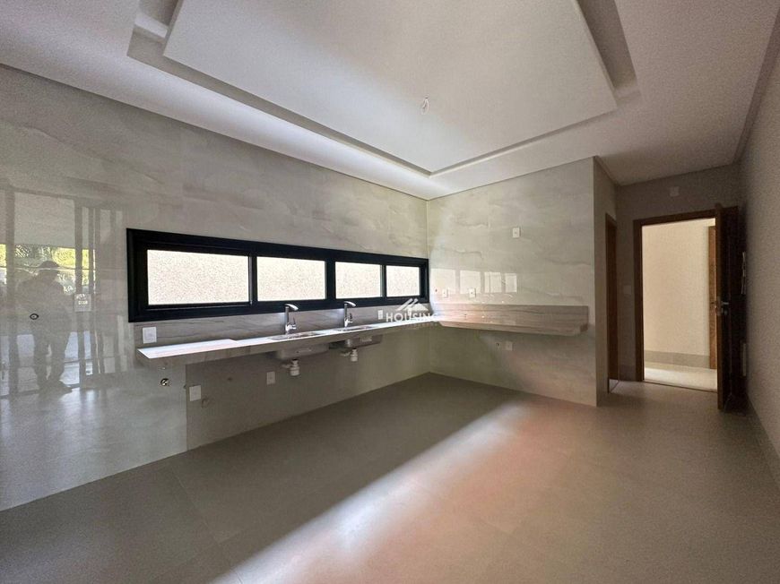 Sobrado 05 Suites em Alphaville Ipê