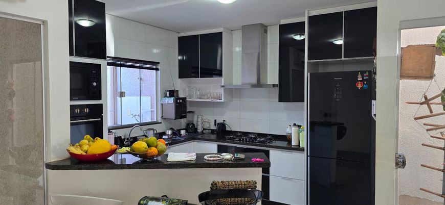 Imóvel para venda tem 138 metros quadrados com 3 quartos em Jardim Abaporu - Goiânia - GO