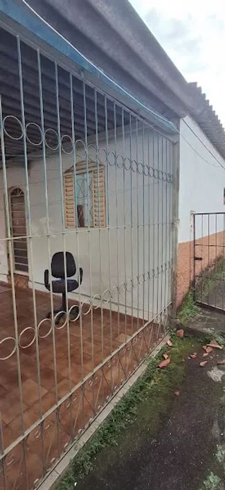Imóvel para venda de 264 m², com 3 quartos em Granja Cruzeiro do Sul - Goiânia - GO